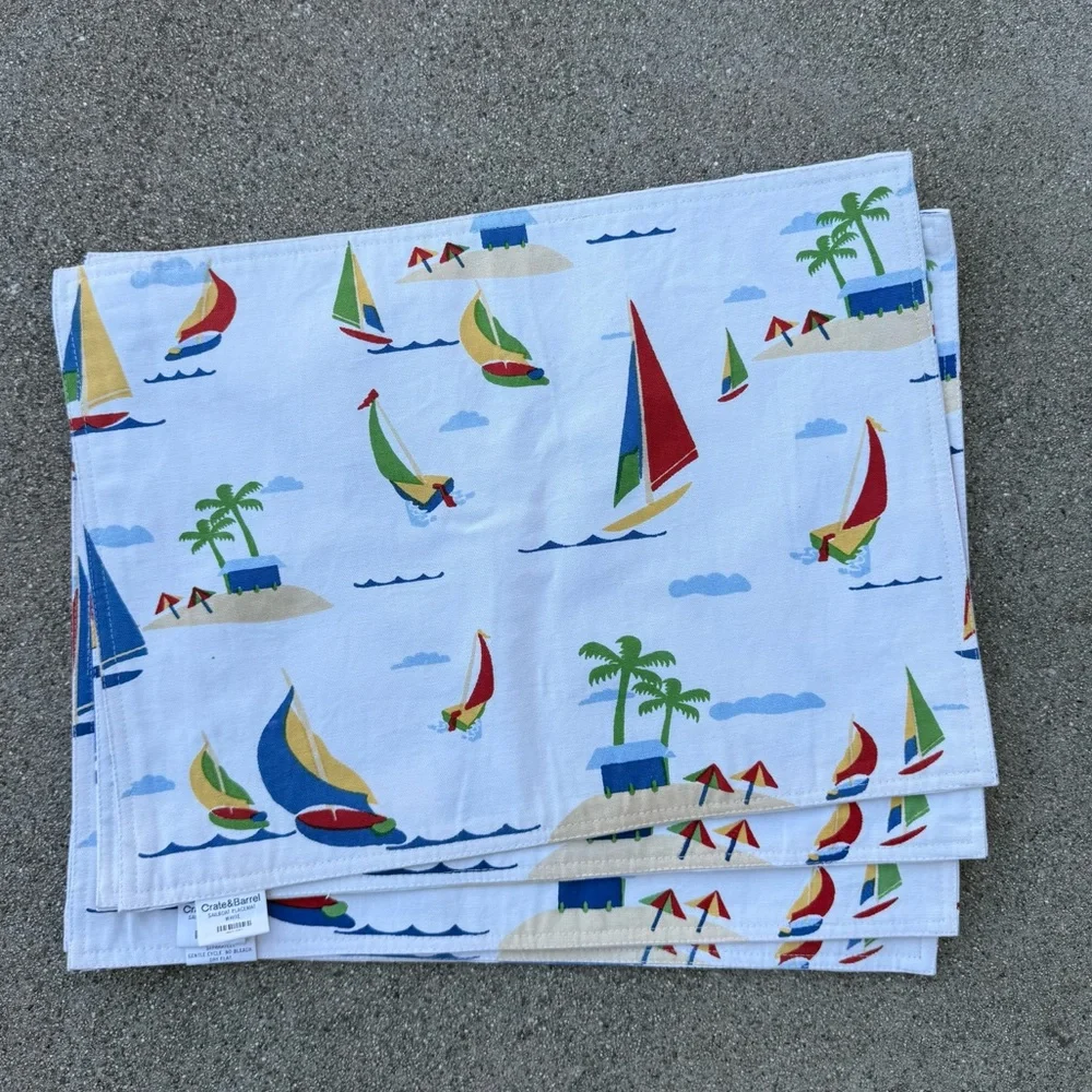 Crate & barrel Set of 4 placemats sailboats preloved novelty print nautical